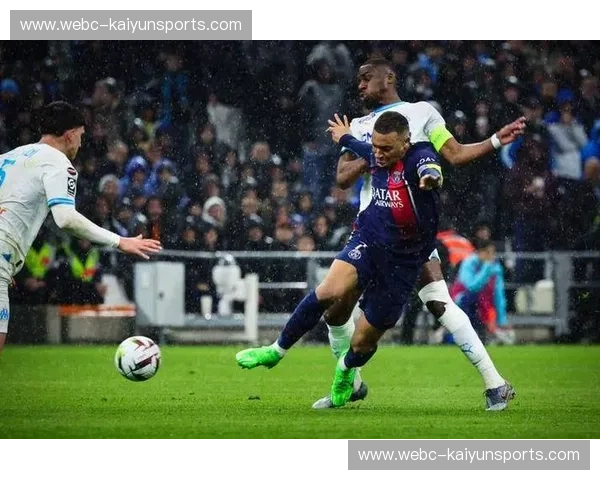 法甲巅峰博弈:当巴黎圣日耳曼的璀璨星光,遇见里尔的铁血反击 法甲巅峰博弈:当巴黎圣日耳曼的璀璨星光,遇见里尔的铁血反击